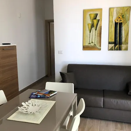 Appartamento Holidays Torre Lapillo